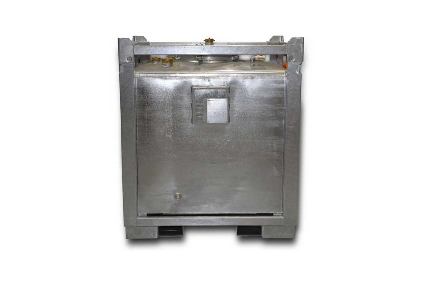 Safety oil tank