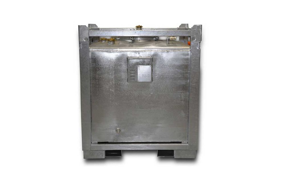 Safety oil tank
