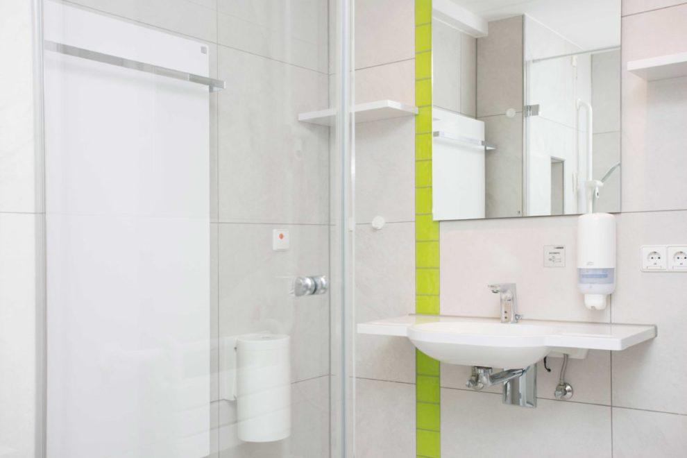 Urologische Klinik Planegg | München PATIENTENBÄDER UND GÄSTE-WCS