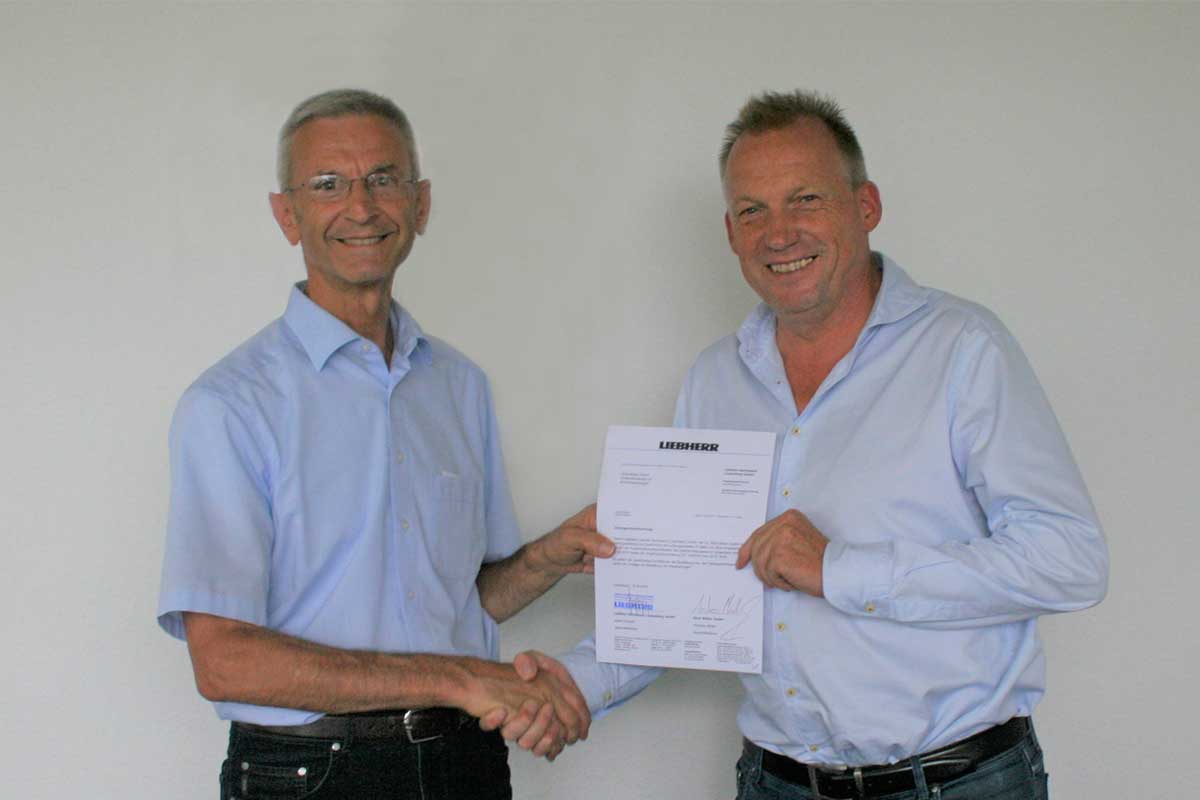 Vertragsunterschrift Liebherr